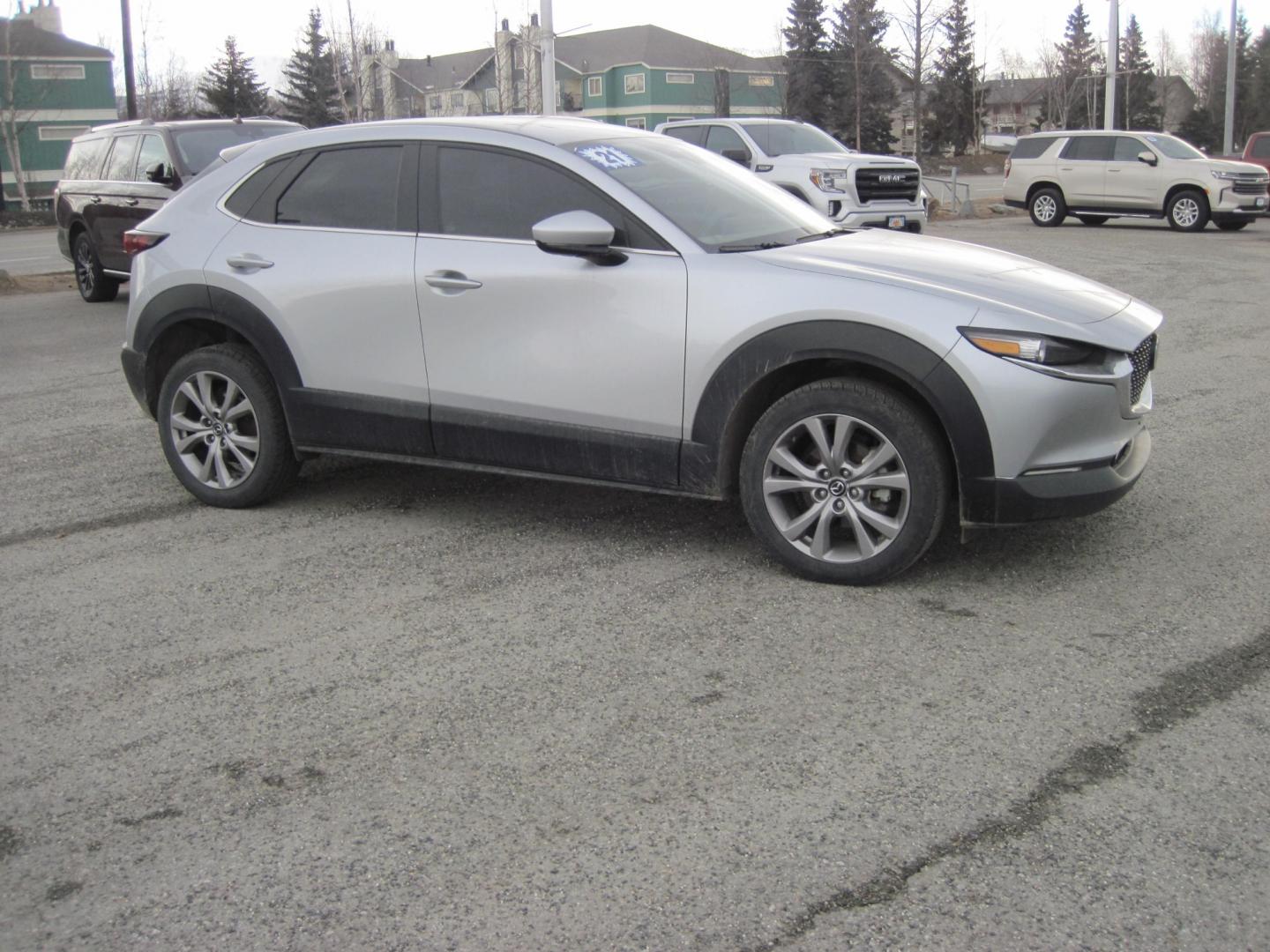 2021 silver /black Mazda CX-30 select AWD (3MVDMBBL3MM) with an 2.5L L4 DOHC 16V engine, 6A transmission, located at 9530 Old Seward Highway, Anchorage, AK, 99515, (907) 349-3343, 61.134140, -149.865570 - Photo#2